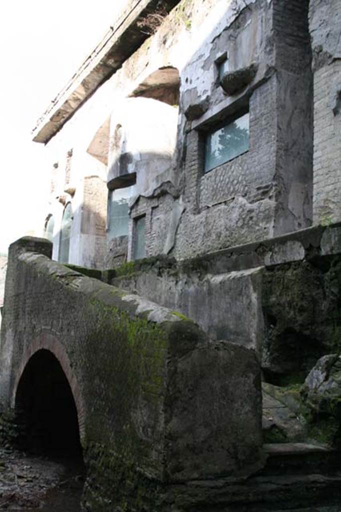 Suburban Baths, Herculaneum, February 2007. Ramp/steps giving access to beachfront from Baths.
Photo courtesy of Nicolas Monteix.